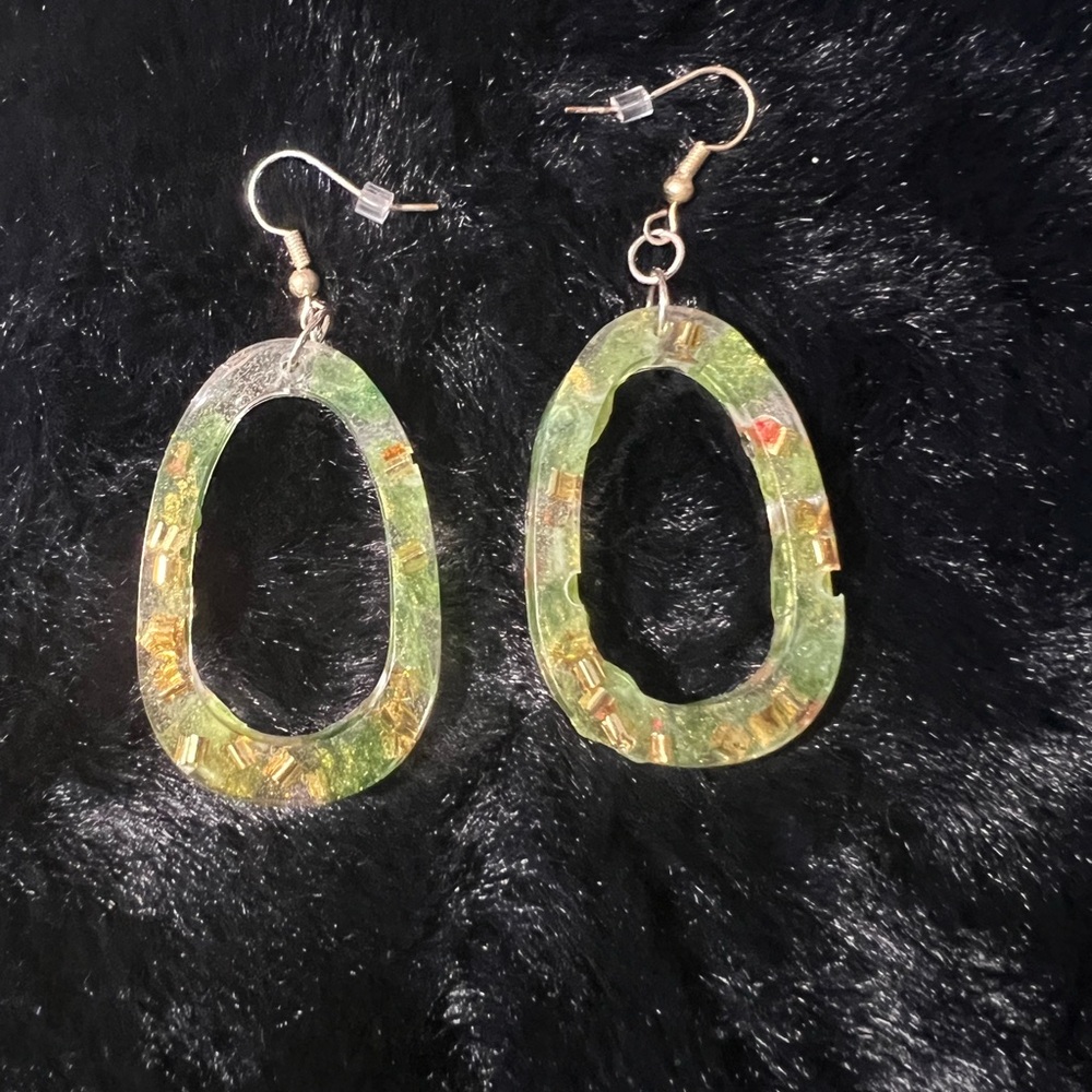 Elegant Green and Gold Dangle Earrings
